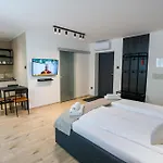 Gyulai Varpark 2 شقة غيولا