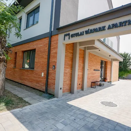 Gyulai Varpark 2 *